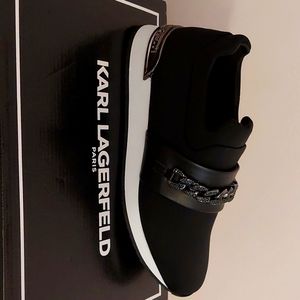 Karl lagerfeld Paris Maia Black Sneaker Shoe size 7 medium. Durable Fabric.